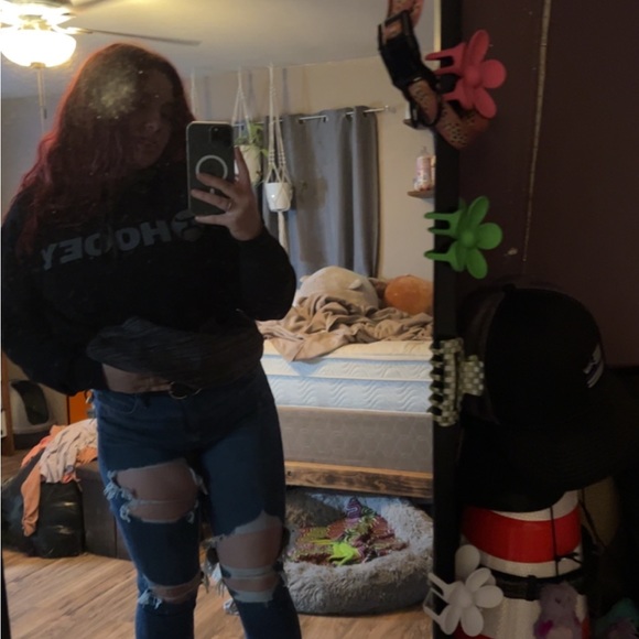 Meet your Posher, Kylie - Picture 1 of 1